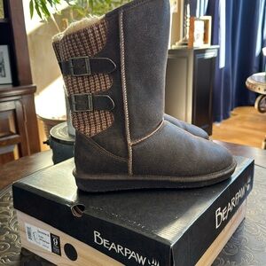 Bearpaw boots NWT and box